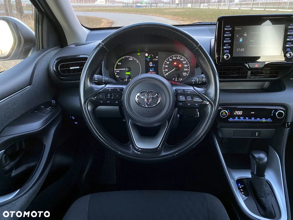 Toyota Yaris - 10