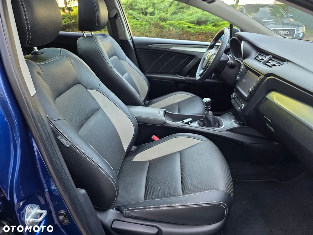 Toyota Avensis - 25