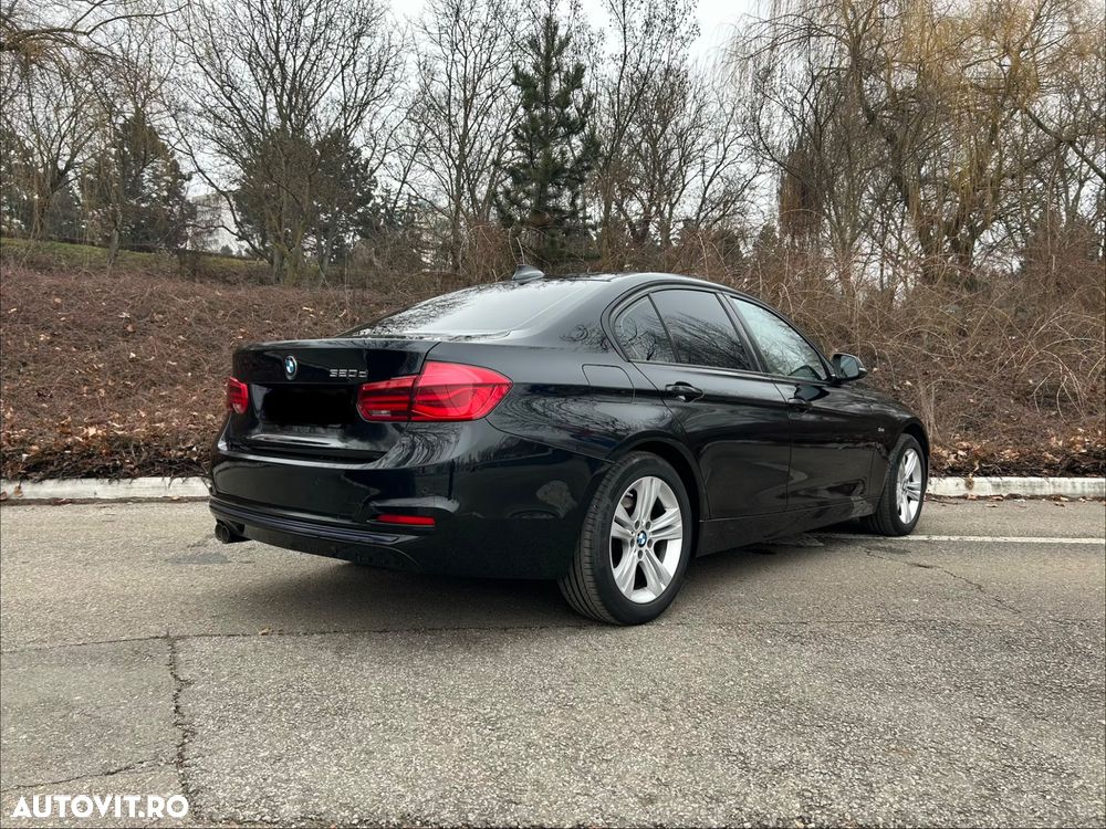BMW Seria 3 320d Aut. Sport Line - 13
