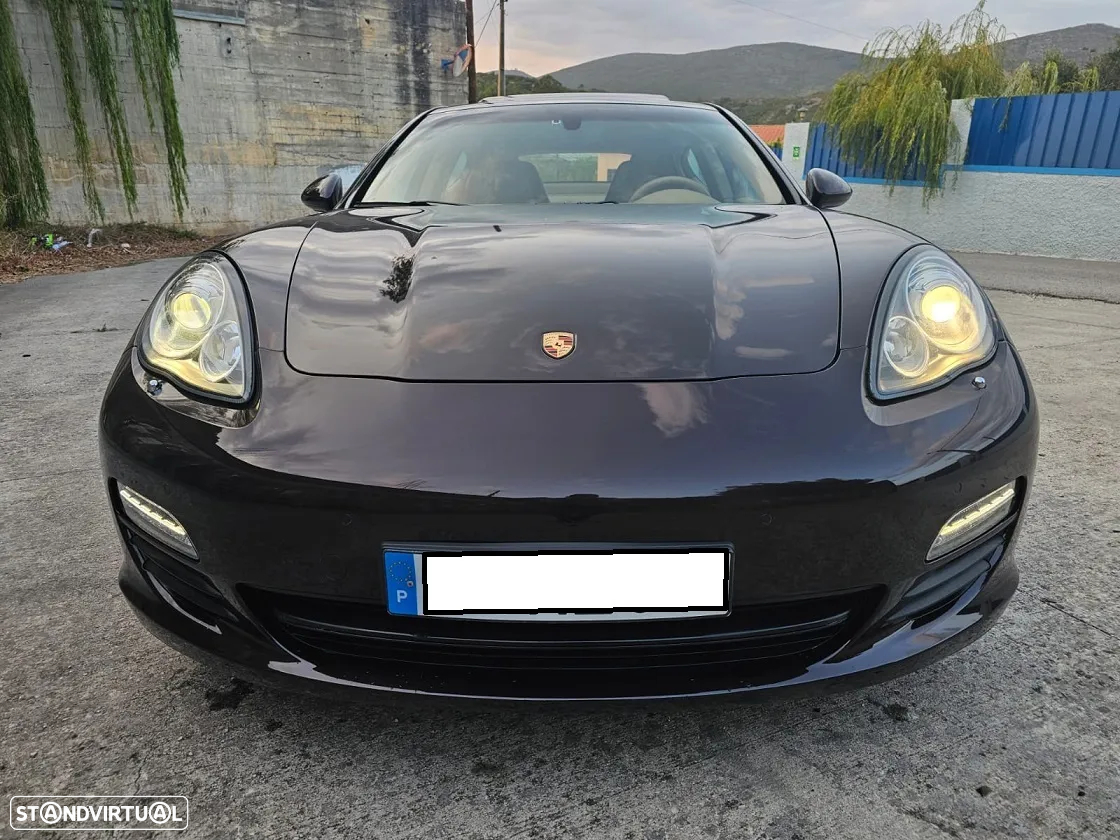 Porsche Panamera Platinum Edition - 2