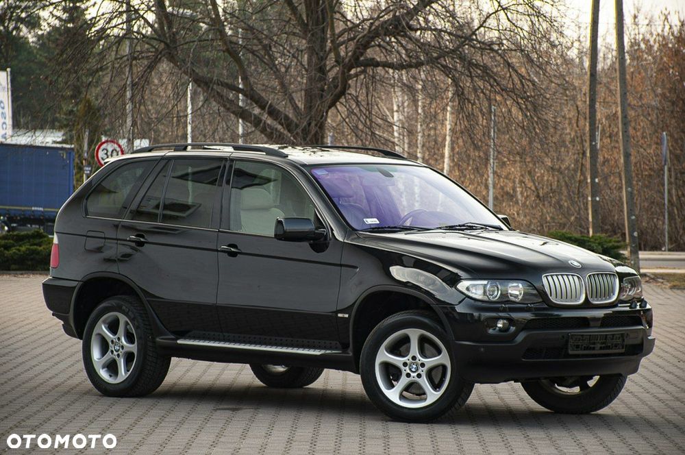 BMW X5 4.4i - 6