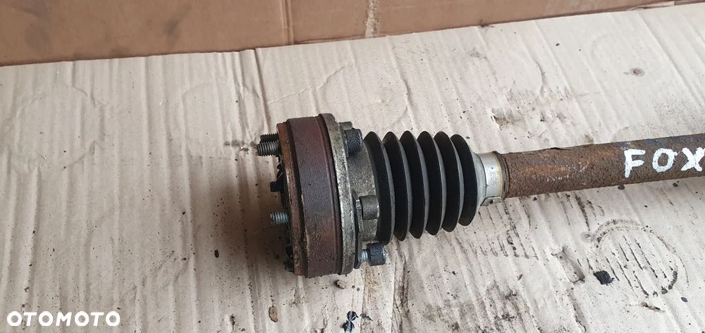 Półoś lewa krótka półośka VW Fox 1.2 6V - 2