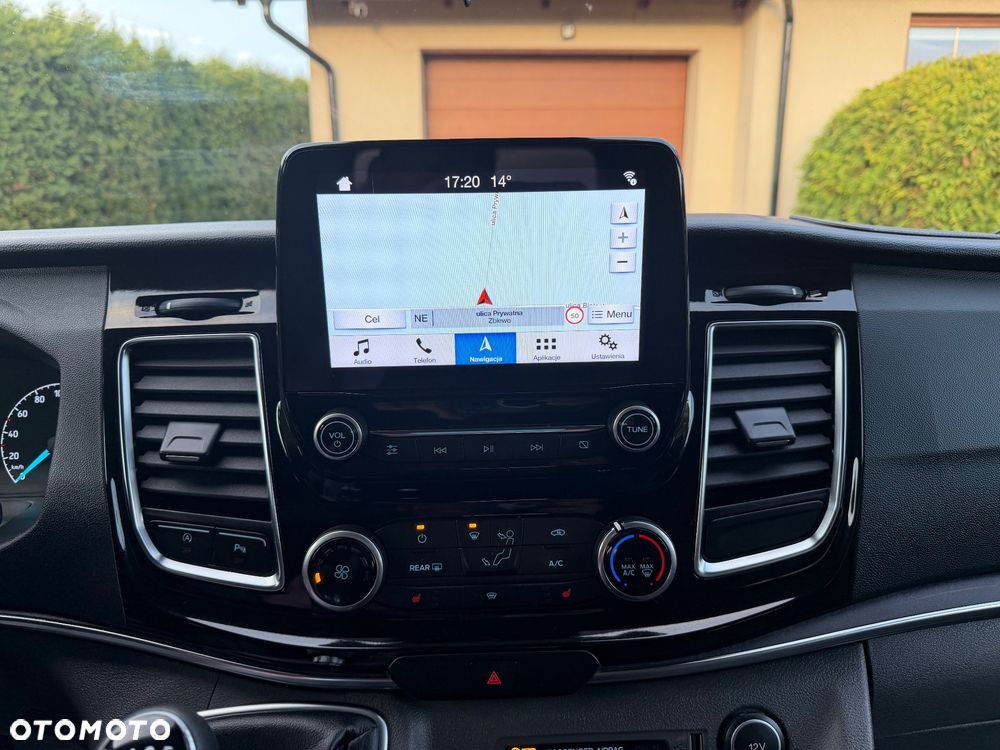 Ford Tourneo Custom 2.0 EcoBlue L1 Titanium - 32