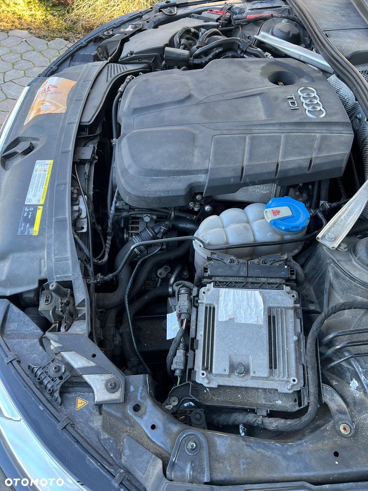 Audi A4 Avant 2.0 TDI - 8