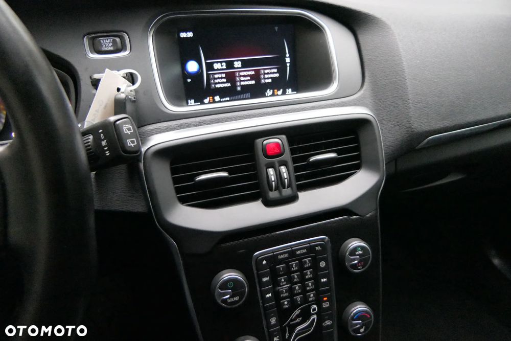 Volvo V40 T2 Drive-E Momentum - 31