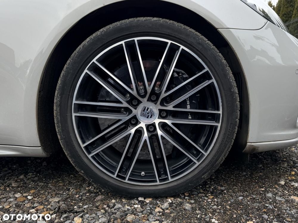 Porsche Panamera Turbo S E-Hybrid - 40