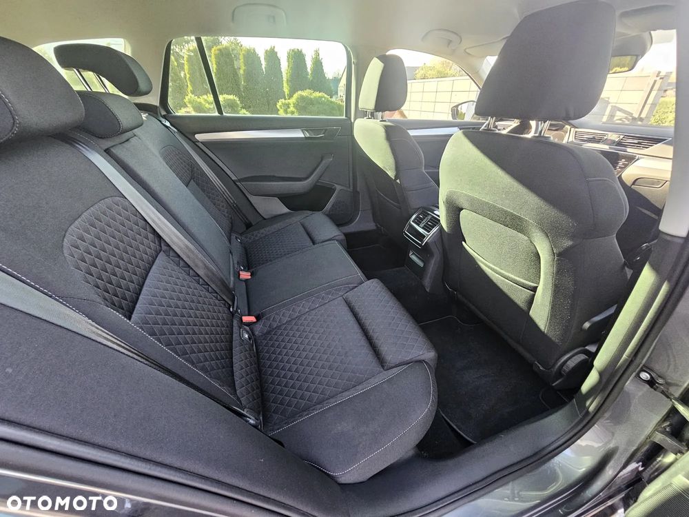 Skoda Superb 2.0 TDI SCR Ambition DSG - 15