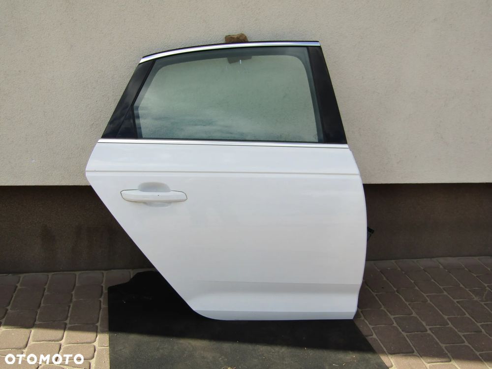 DRZWI PRAWY TYŁ  AUDI A4 B9 SEDAN 15 19R LY9C - 1
