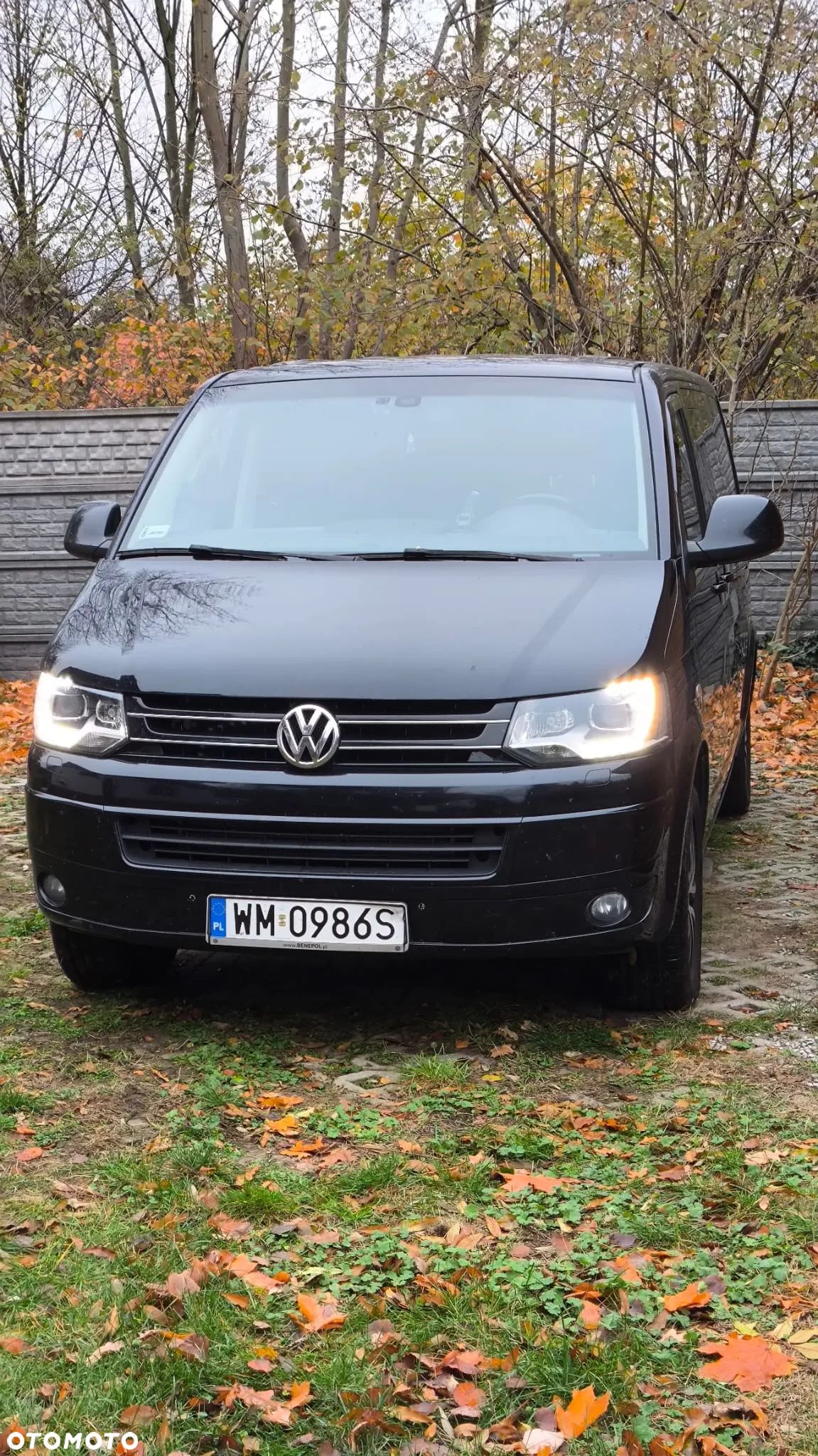 Volkswagen Multivan - 1