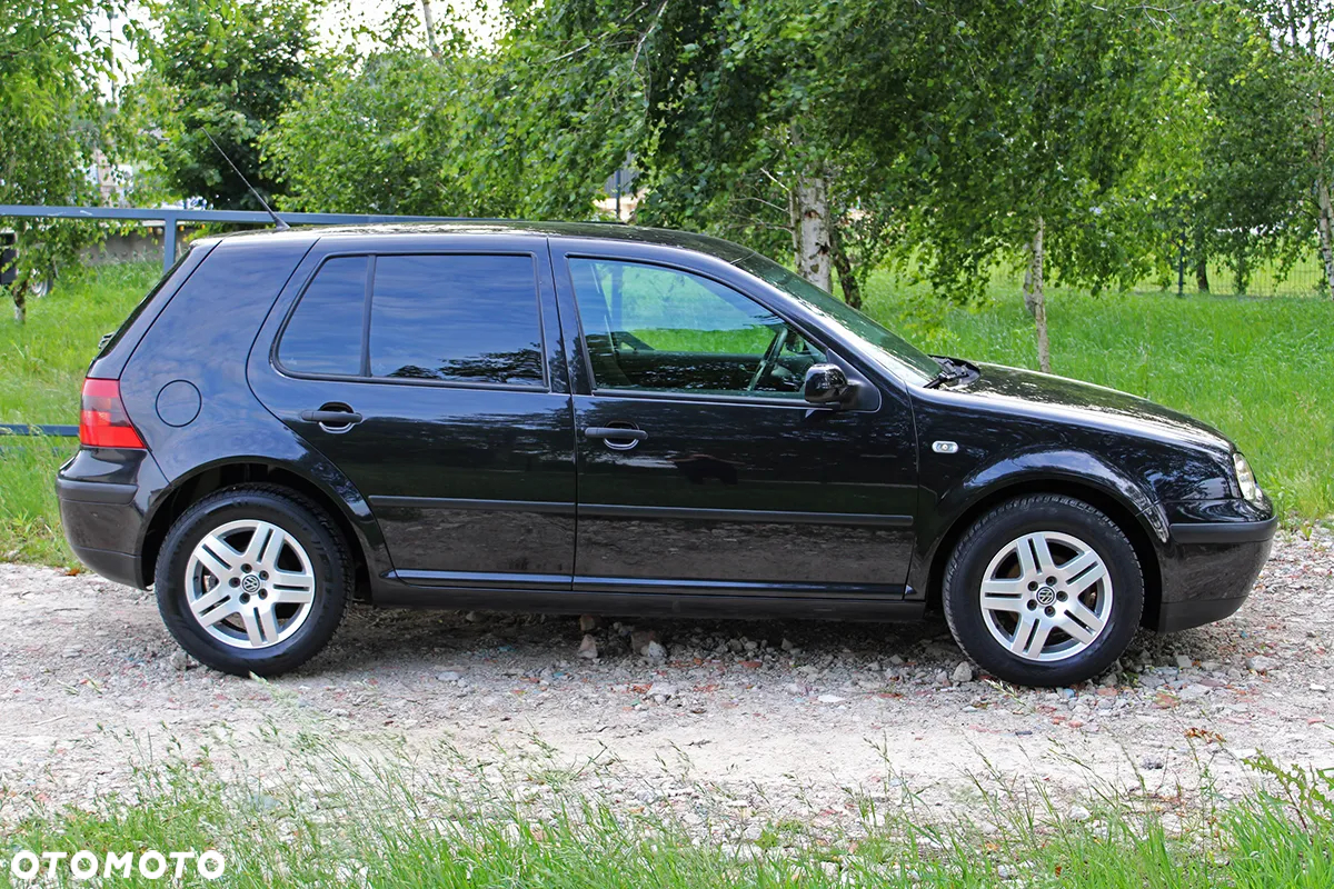 Volkswagen Golf - 11