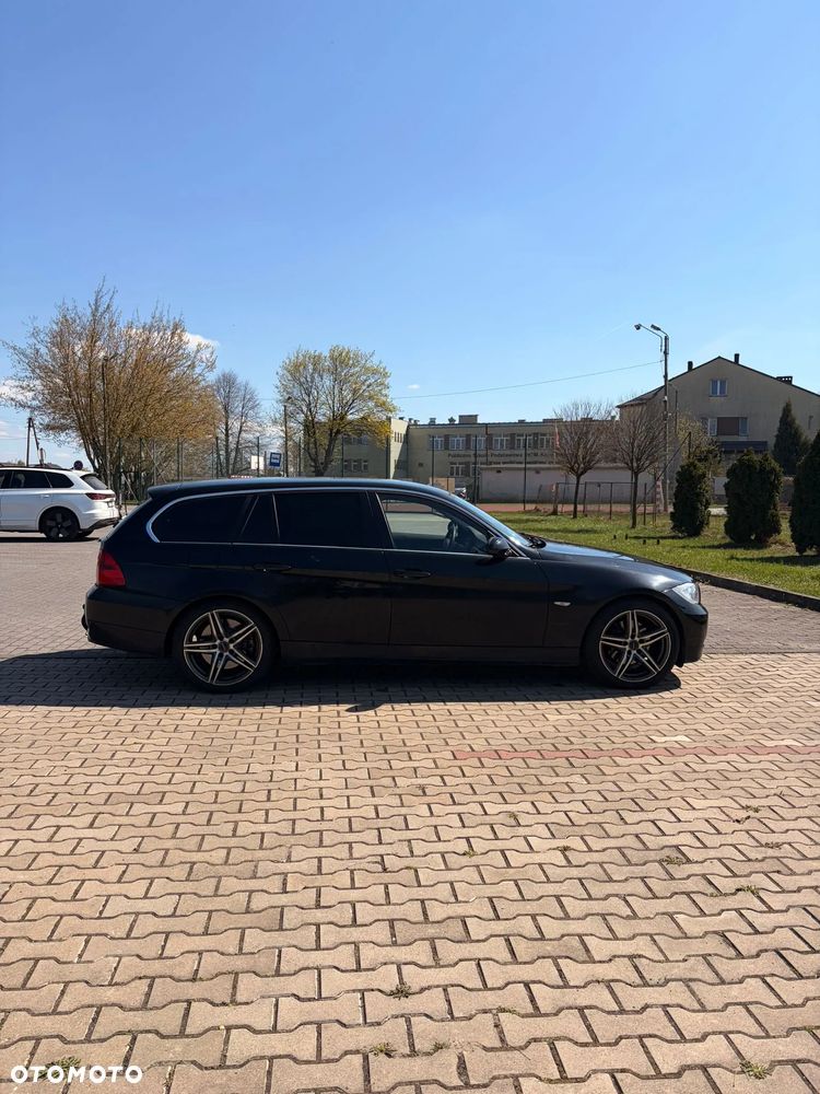 BMW Seria 3 325xi - 4
