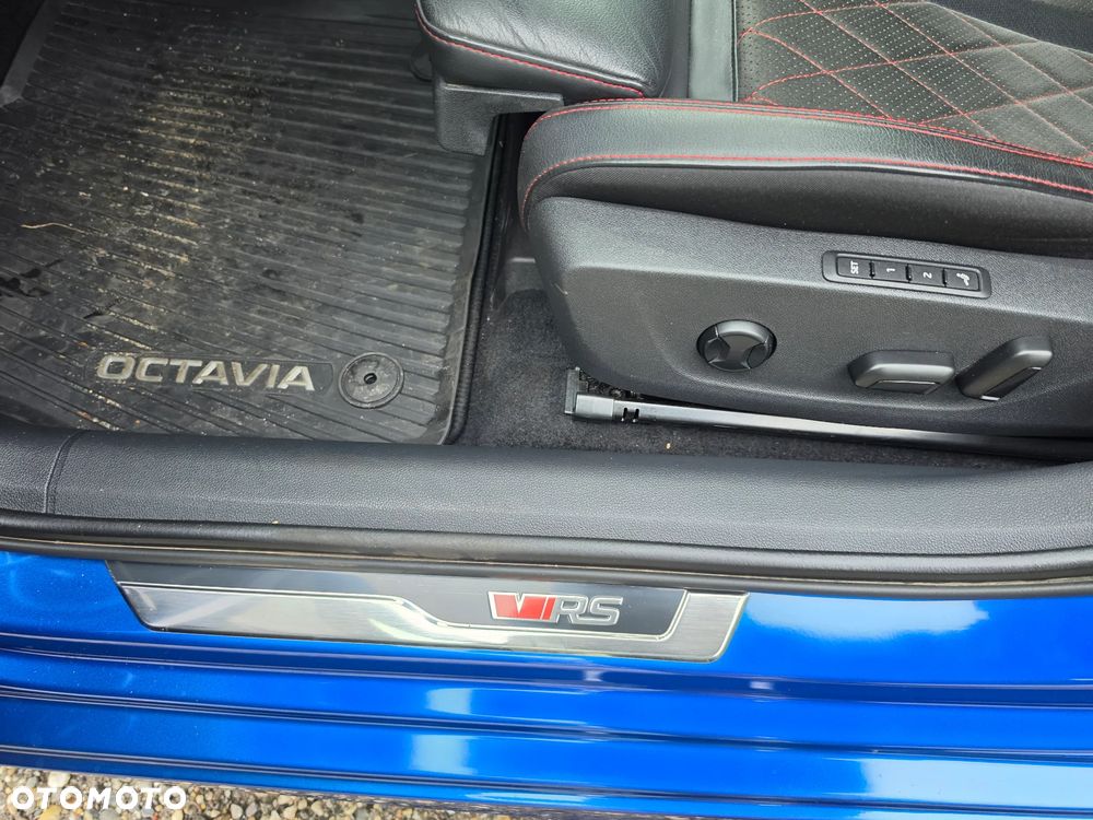Skoda Octavia 2.0 TDI 4x4 RS DSG - 21