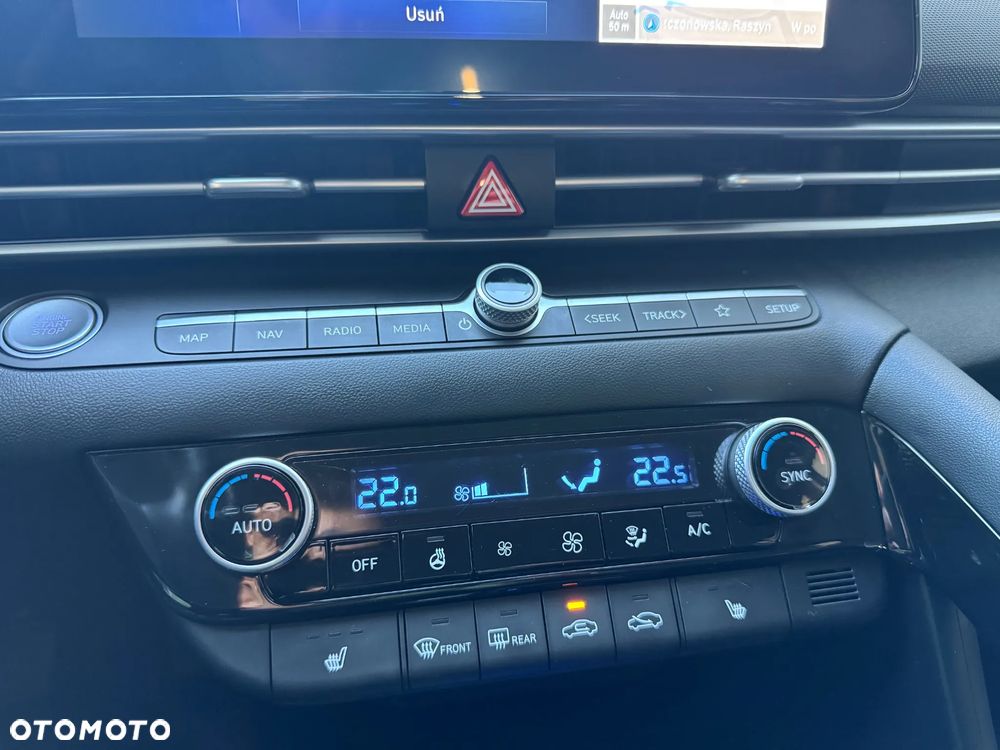 Hyundai Elantra 1.6 Executive CVT - 20