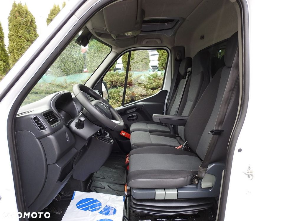 Renault MASTER PLANDEKA 10 PALET WEBASTO TEMPOMAT KLIMATYZACJA LEDY PNEUMATYKA  165KM - 29