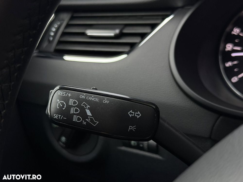 Skoda Octavia Combi 2.0 TDI DSG Premium Edition - 17