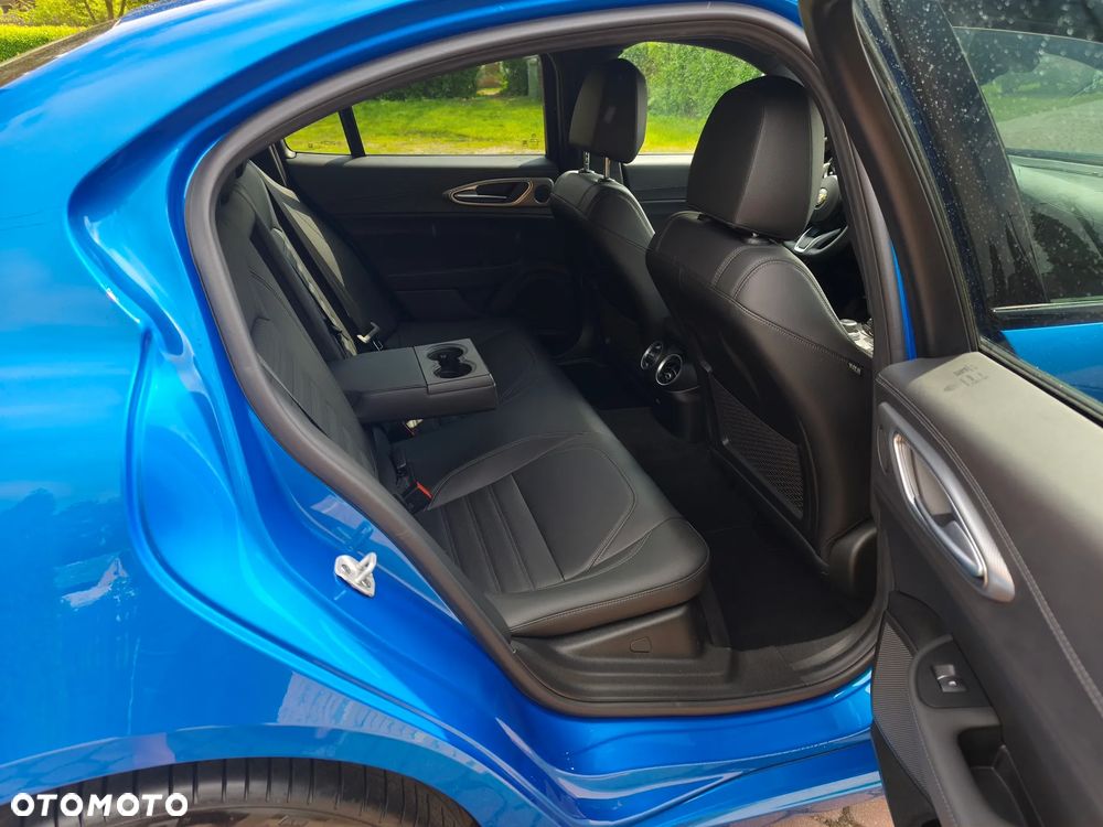Alfa Romeo Giulia 2.0 Turbo Veloce Q4 - 35