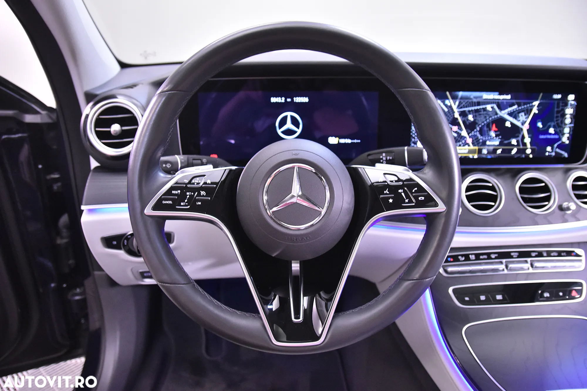 Mercedes-Benz E 300 de T 9G-TRONIC - 16