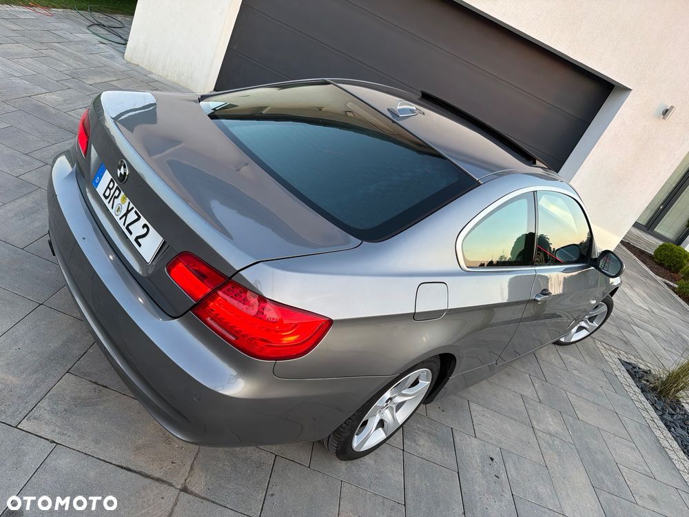 BMW Seria 3 325i xDrive Edition Exclusive - 21