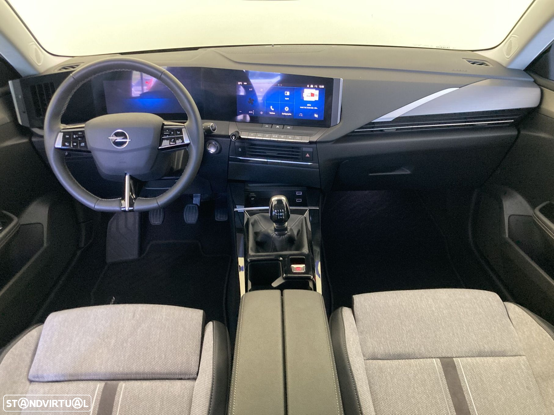 Opel Astra 1.2 T Elegance - 20