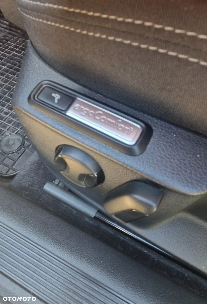 Volkswagen Passat 1.6 TDI (BlueMotion Technology) Comfortline - 12