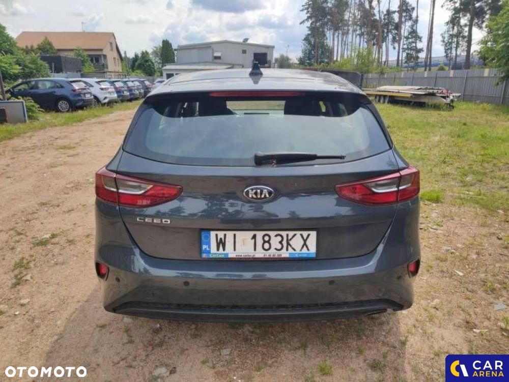 Kia Ceed - 4