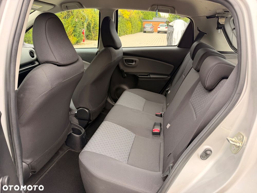 Toyota Yaris 1.33 VVT-i Club - 11