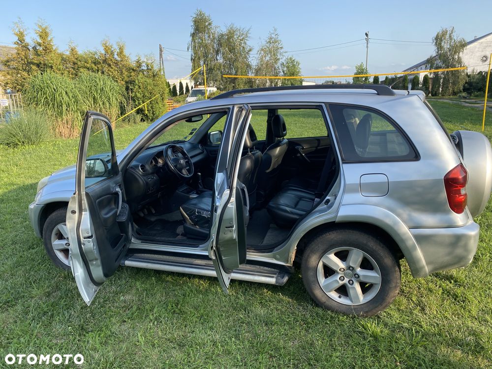 Toyota RAV4 2.0 D-4D 4x4 - 1