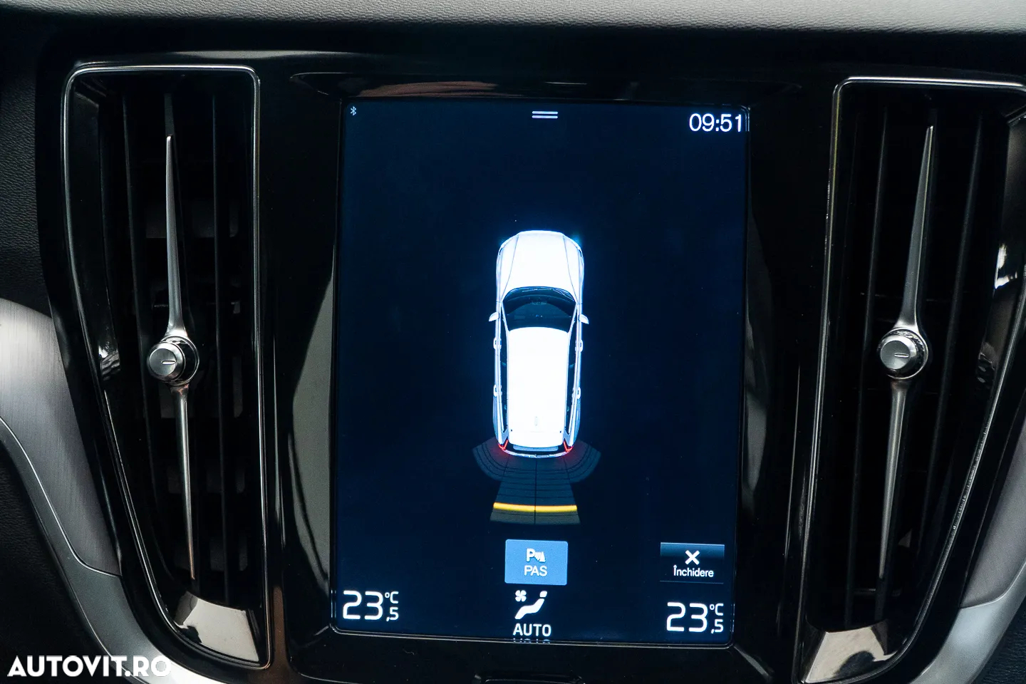 Volvo V60 B4 MHEV AT8 FWD Momentum - 31
