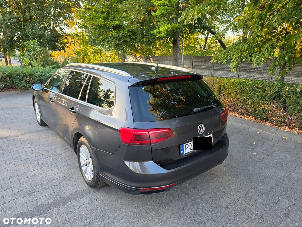 Volkswagen Passat - 8