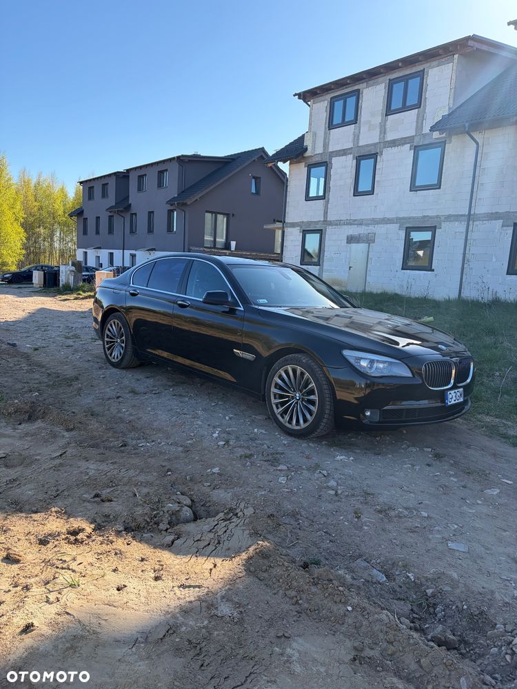 BMW Seria 7 740i - 6
