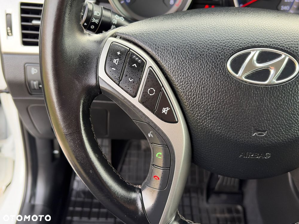 Hyundai i30 blue 1.4 Style - 21