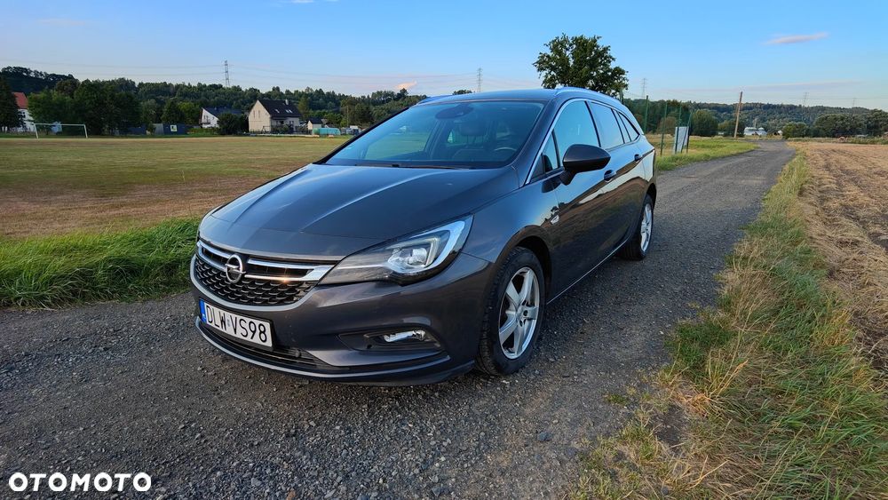 Opel Astra 1.6 CDTI Enjoy - 1