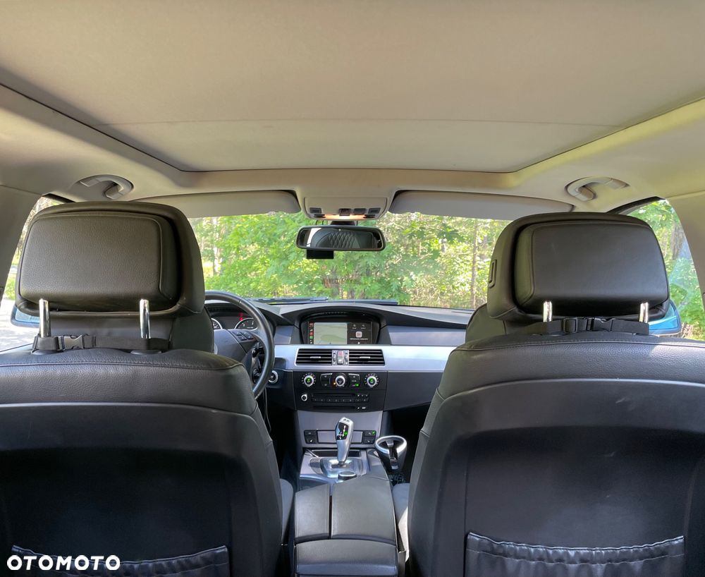 BMW Seria 5 525d - 8