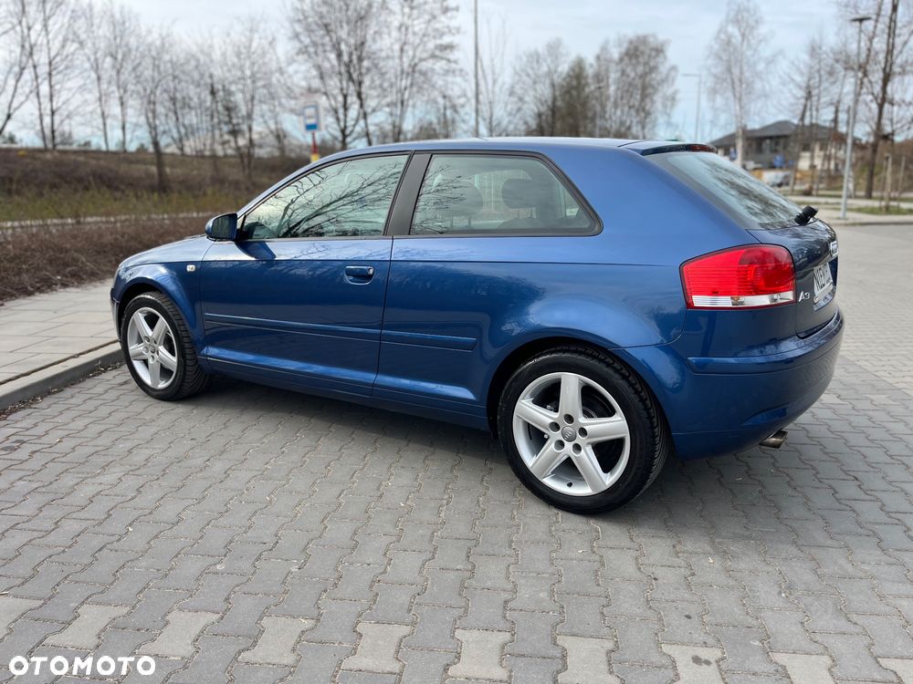 Audi A3 3-drzwiowe 1.6 Ambition - 22