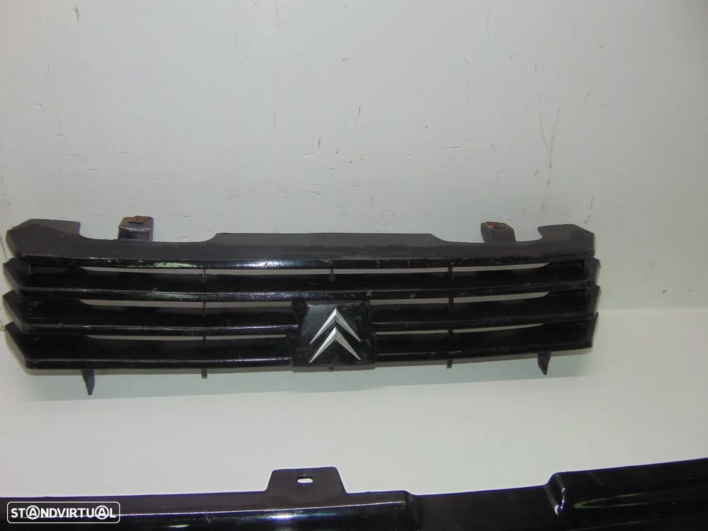 Citroen C15/Toyota corolla grelha - 2