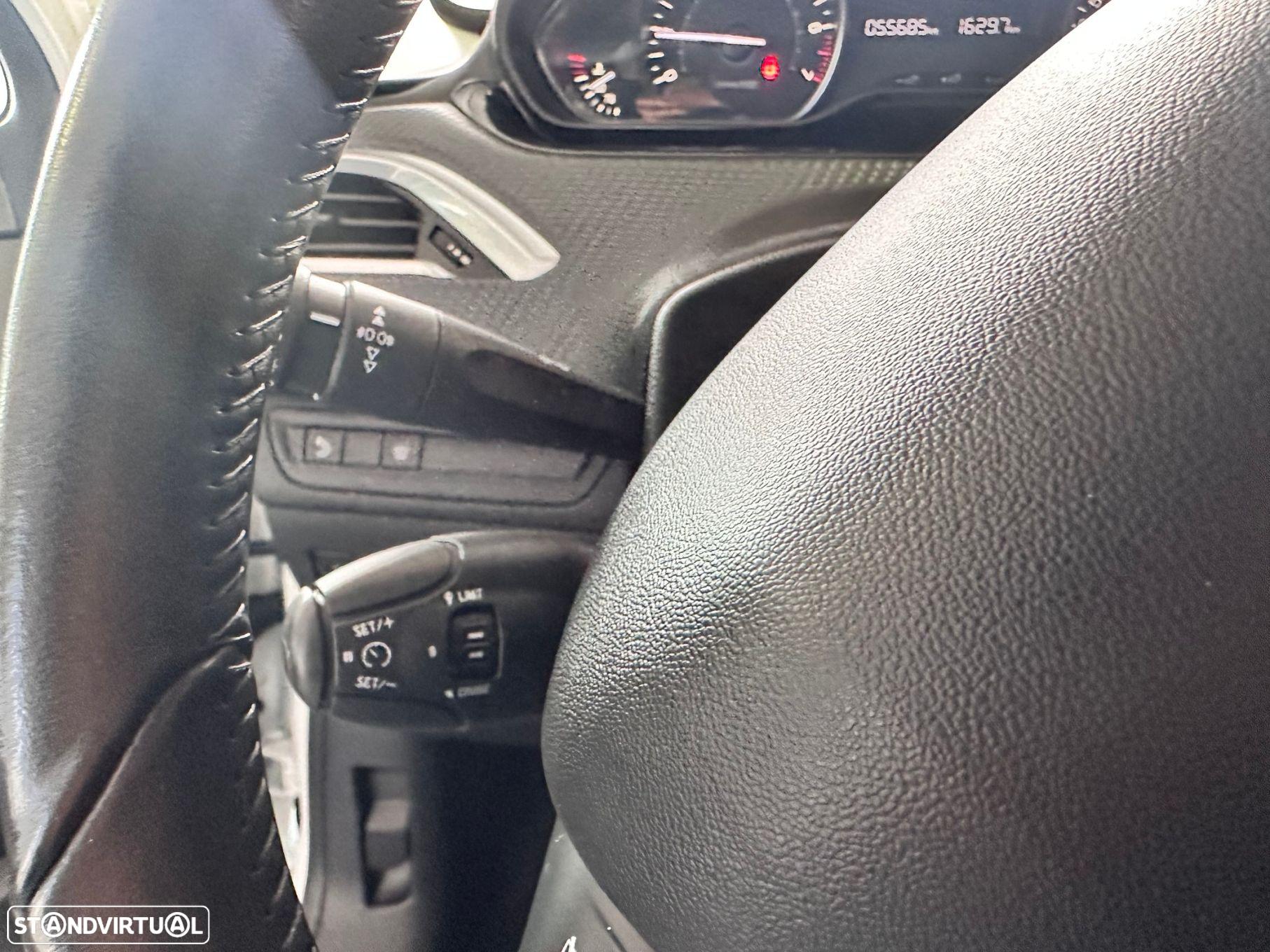 Peugeot 2008 1.2 PureTech Style - 26