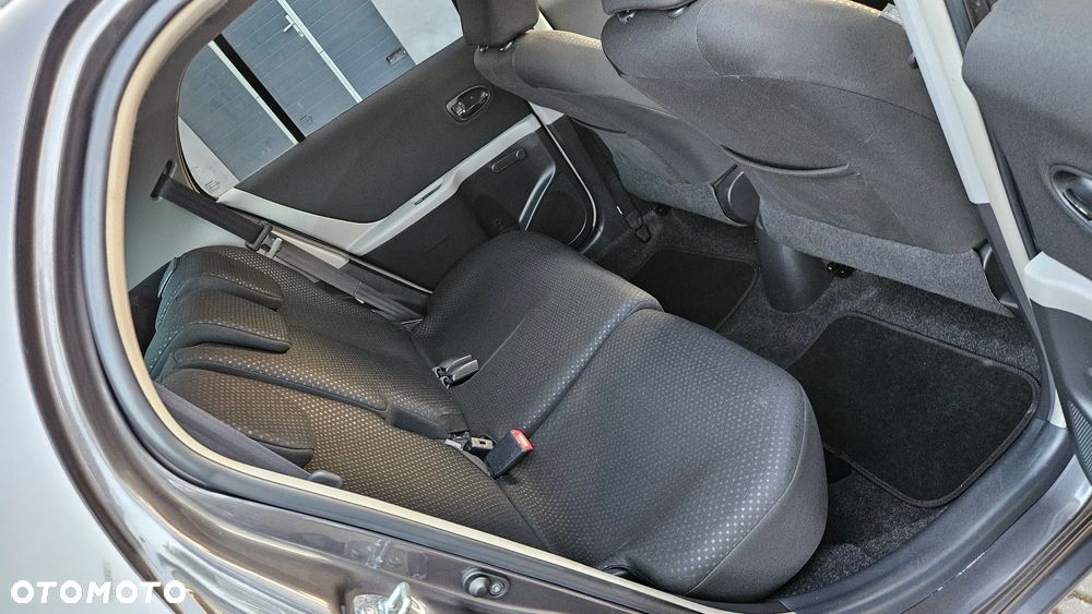 Toyota Yaris 1.33 VVT-i Executive - 17