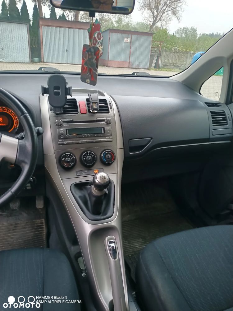 Toyota Auris 1.6 VVT-i Executive - 8