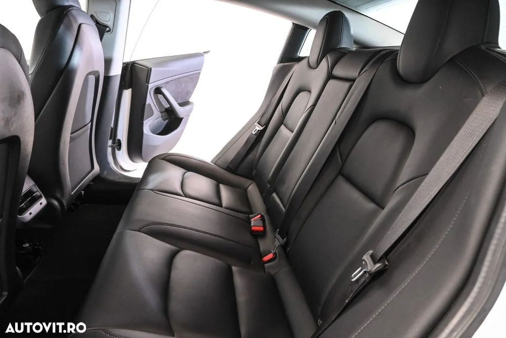 Tesla Model 3 Langstreckenbatterie Allradantrieb Dual Motor - 8