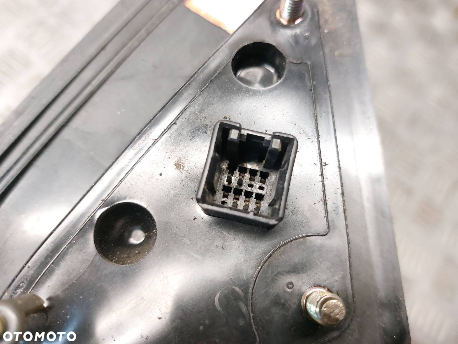 LUSTERKO PRAWE ELEKTRYCZNE KIA CERATO I 6C 5 PIN - 6