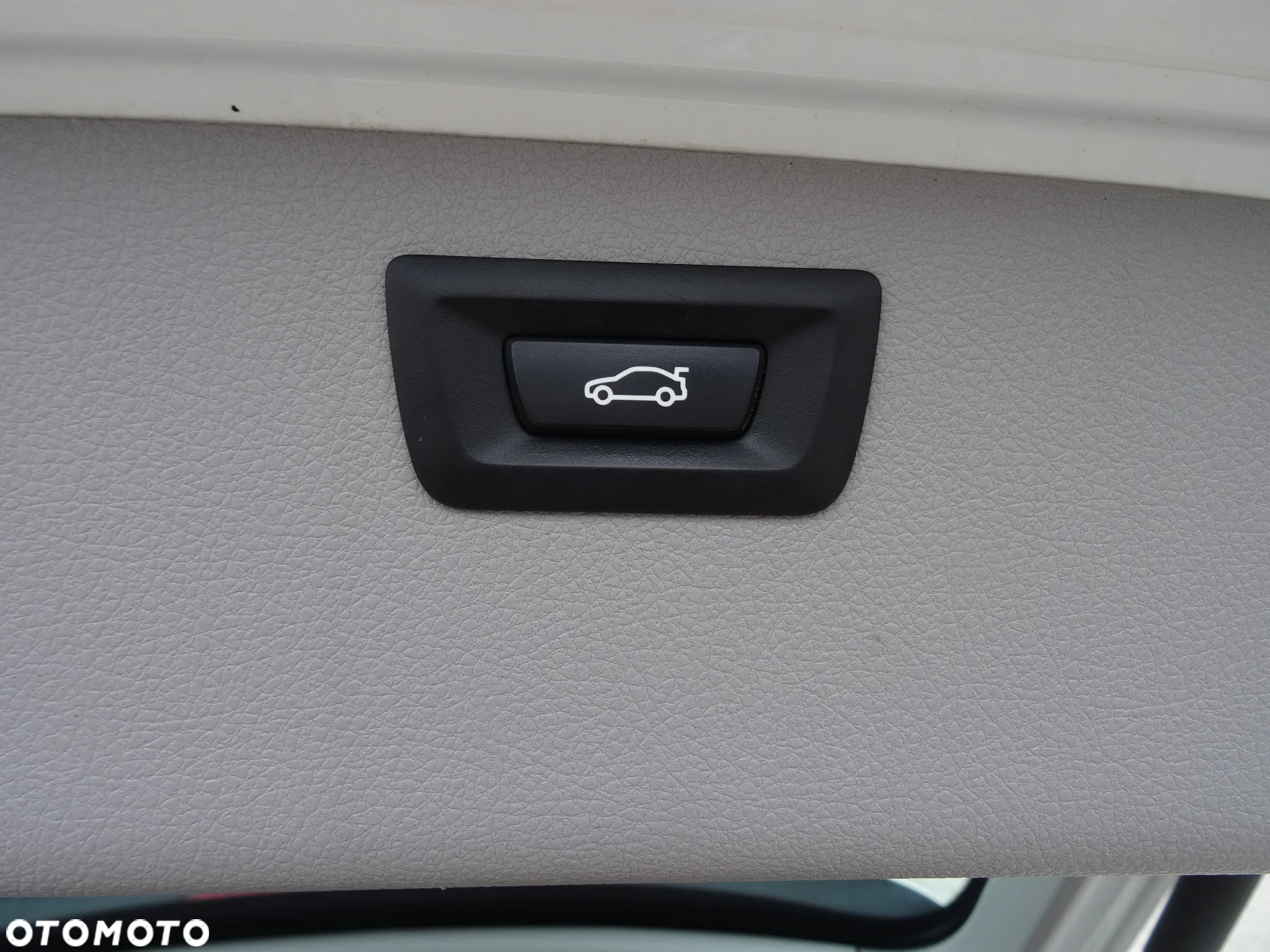 BMW Seria 3 318d - 20