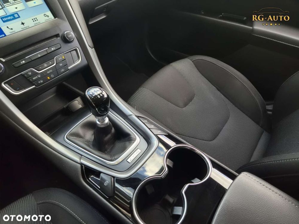 Ford Mondeo - 33