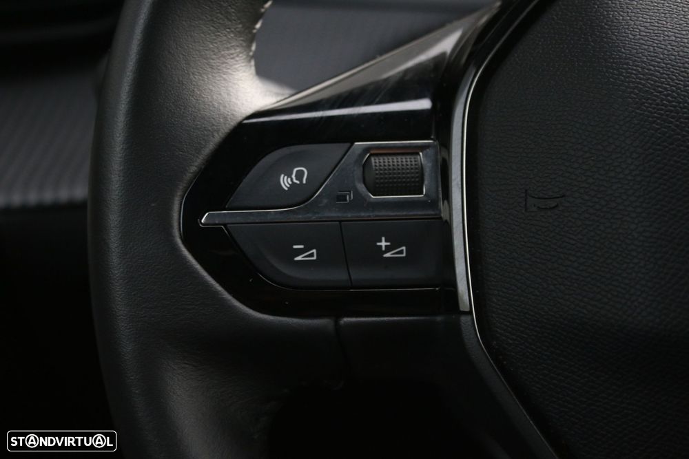 Peugeot 2008 1.2 PureTech Allure - 21