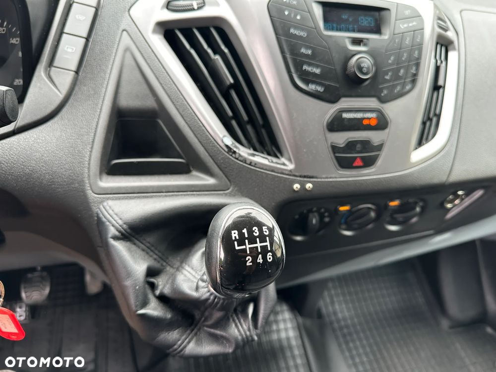 Ford Transit Custom 290 L2H1 Limited - 24