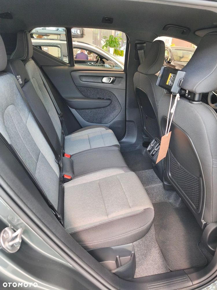 Volvo XC 40 B3 Plus Dark - 9