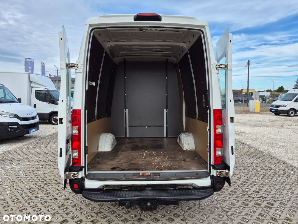 Iveco Daily 35S13 L3H2, Brygadówka 6 osób, blaszak, HAK 3.5T, klimatyzacja - 7