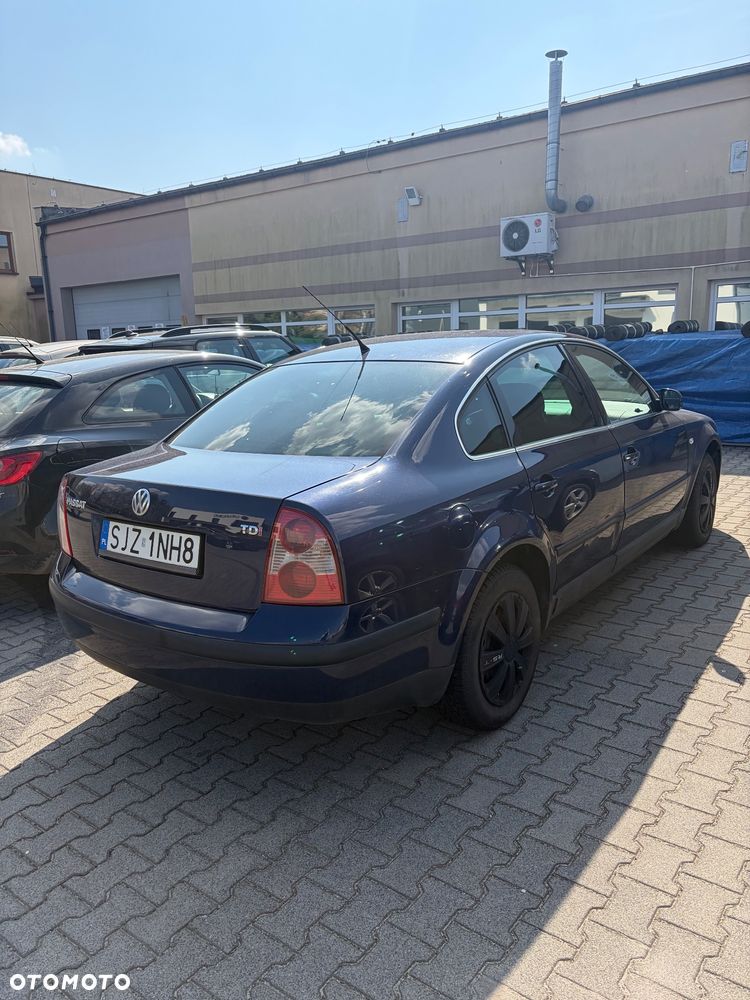 Volkswagen Passat 1.9 TDI Basis - 3