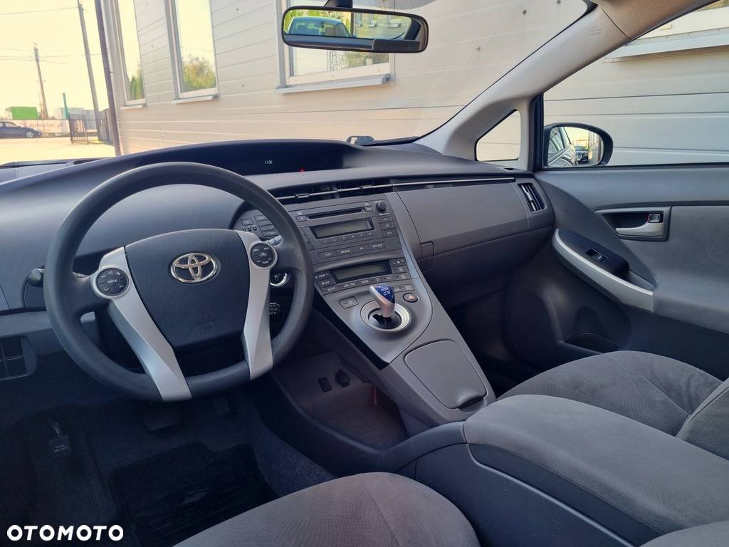 Toyota Prius 1.8 HSD Luna - 19