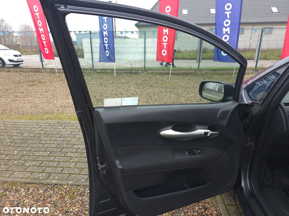 Toyota Auris 1.4 D-4D Luna - 17