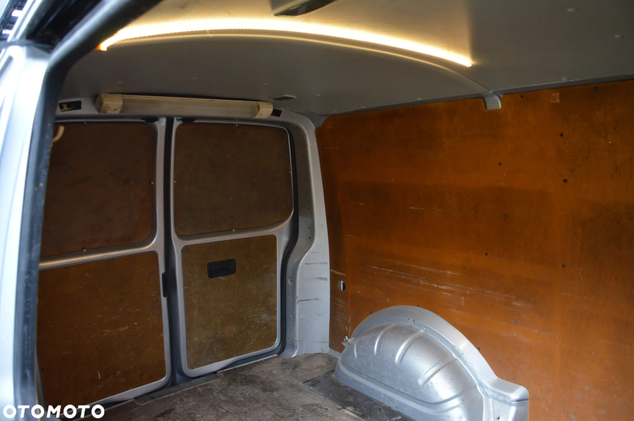 Volkswagen Transporter - 29